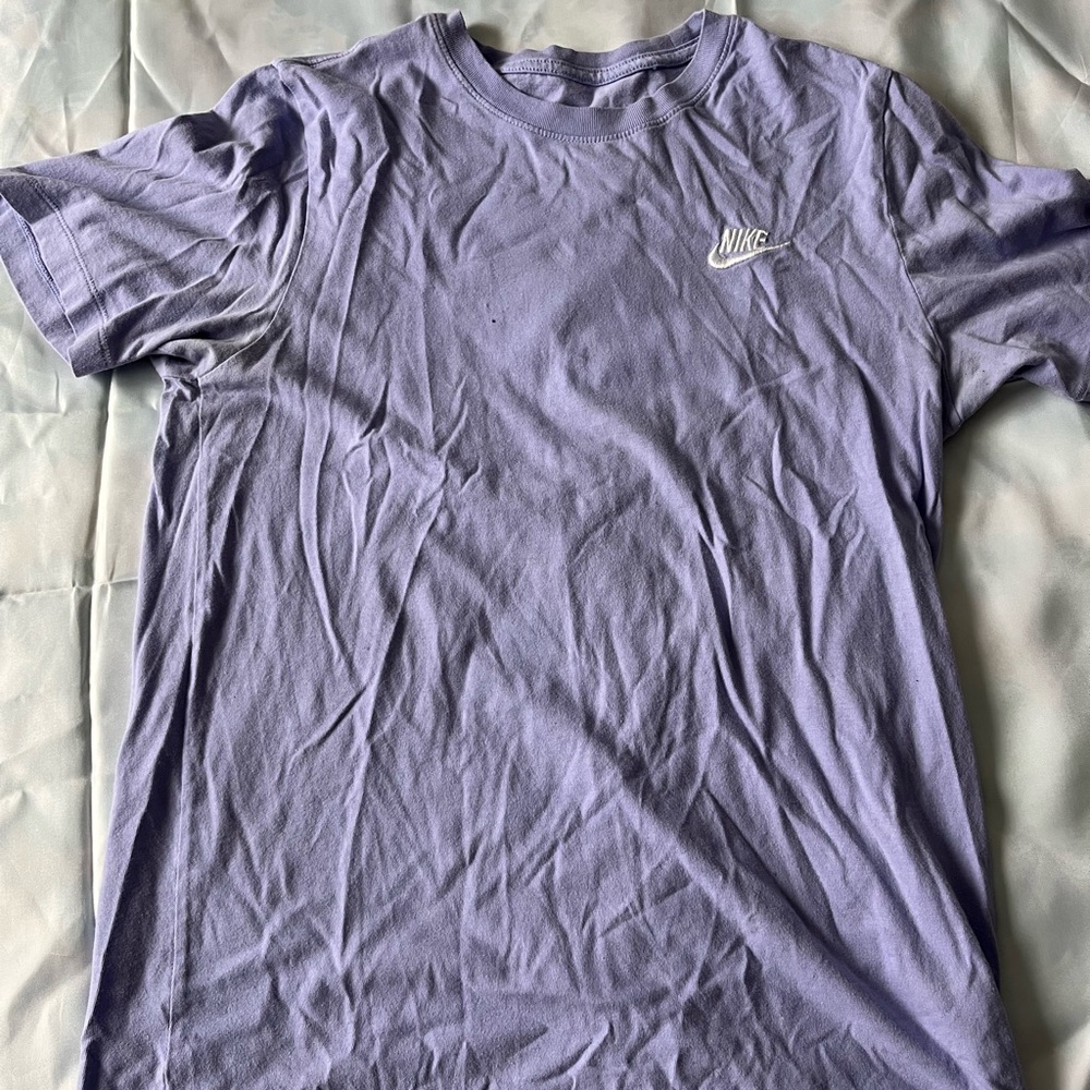 Nike Men's Lavender Short Sleeve Tee